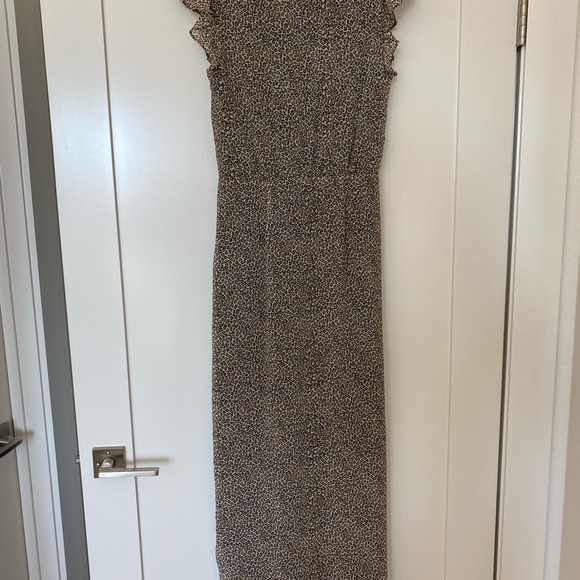 BANANA REPUBLIC RUCHED LEOPARD PRINT DRESS - Picture 3 of 4